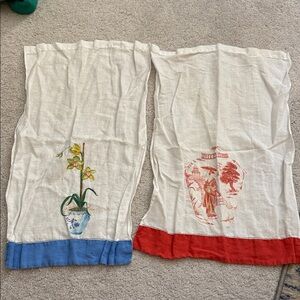 Set of Two Decorative Linen Towels